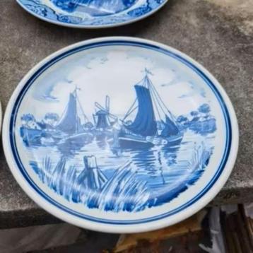 4 Delfts blauwe decoratie borden beschikbaar voor biedingen