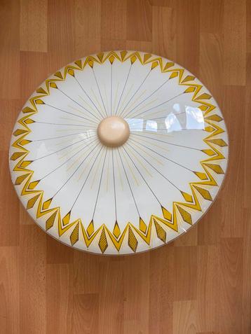 Mooie oude plafondlamp beschikbaar voor biedingen