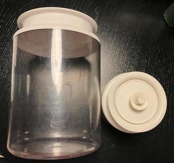 Tupperware voorraadpotten beschikbaar voor biedingen