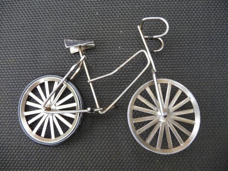Leuke metalen fiets. Reclame object voor op de toonbank., Verzamelen, Merken en Reclamevoorwerpen, Gebruikt, Gebruiksvoorwerp