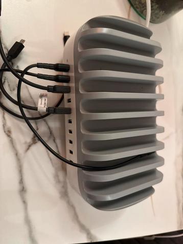 Oplader voor 10 Telefoons/Tablets beschikbaar voor biedingen