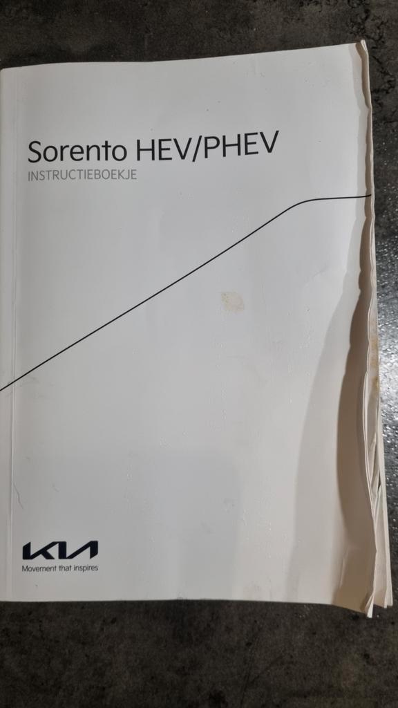 Kia Sorento 2023 HEV/PHEV Instructieboekje, Auto diversen, Handleidingen en Instructieboekjes, Ophalen of Verzenden