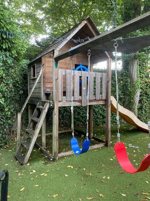 Gratis af te breken zsm: Speelhuisje met schommels, Kinderen en Baby's, Speelgoed | Buiten | Speelhuisjes, Gebruikt, Hout, Ophalen