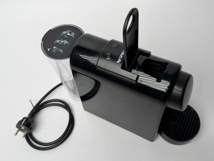 Nespresso Magimax, Witgoed en Apparatuur, Koffiezetapparaten, Zo goed als nieuw, Koffiepads en cups, Koffiemachine, 2 tot 4 kopjes