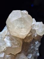 CALCIET (=UV), Ophalen of Verzenden, Mineraal