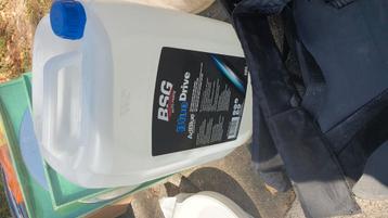 adblue: 10 ltr kan met schenktuit beschikbaar voor biedingen