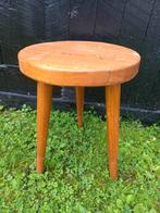 Zweedse robuuste houten kruk / bijzettafel. Oud vakmanschap., Ophalen of Verzenden, Gebruikt, Hout