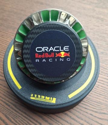 Max Verstappen F1 gebruikte wielbout Red Bull RB15 met band beschikbaar voor biedingen