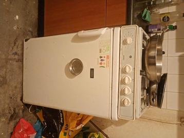 Gratis koelkast beschikbaar voor biedingen