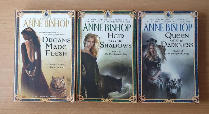 Anne Bishop - Black Jewels Trilogy, Boeken, Fantasy, Gelezen, Ophalen of Verzenden