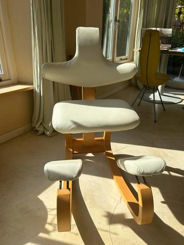 Stokke Thatsit Varier - beuken/ wit leer. beschikbaar voor biedingen