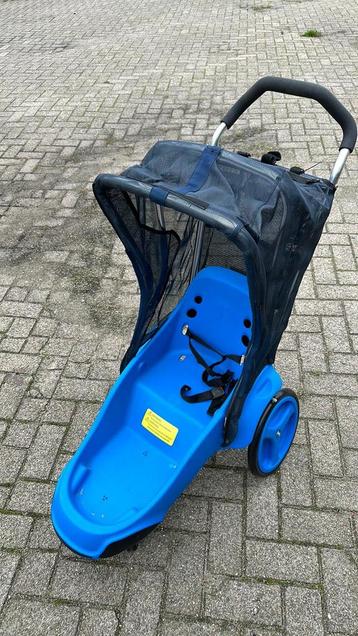 Buggy nieuw beschikbaar voor biedingen