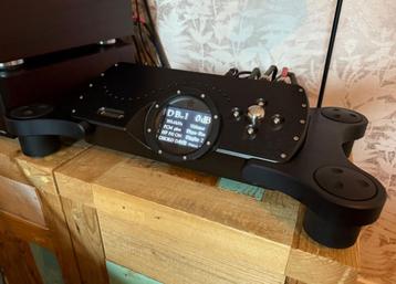 Chord Dave plus optionele  ensemble stand beschikbaar voor biedingen