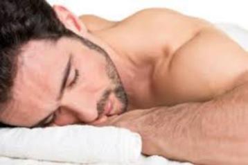 Mannen massage door Man beschikbaar voor biedingen
