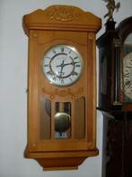 Mooie Grenen klok met Gongslag, Ophalen