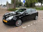 Prachtige Alfa Romeo Giulietta -LAGE KM STAND: 79dKM/ AUTOMA, Zwart, 4 cilinders, Zwart, 19 km/l