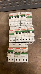 Diverse Installatie materialen, Doe-het-zelf en Verbouw, Elektra en Kabels, Ophalen of Verzenden, Gebruikt, Schakelaar