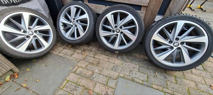 Seat Leon 18 inch winterset 5x112 Vredestein winterbanden, Auto-onderdelen, Banden en Velgen, Banden en Velgen, Winterbanden, 18 inch