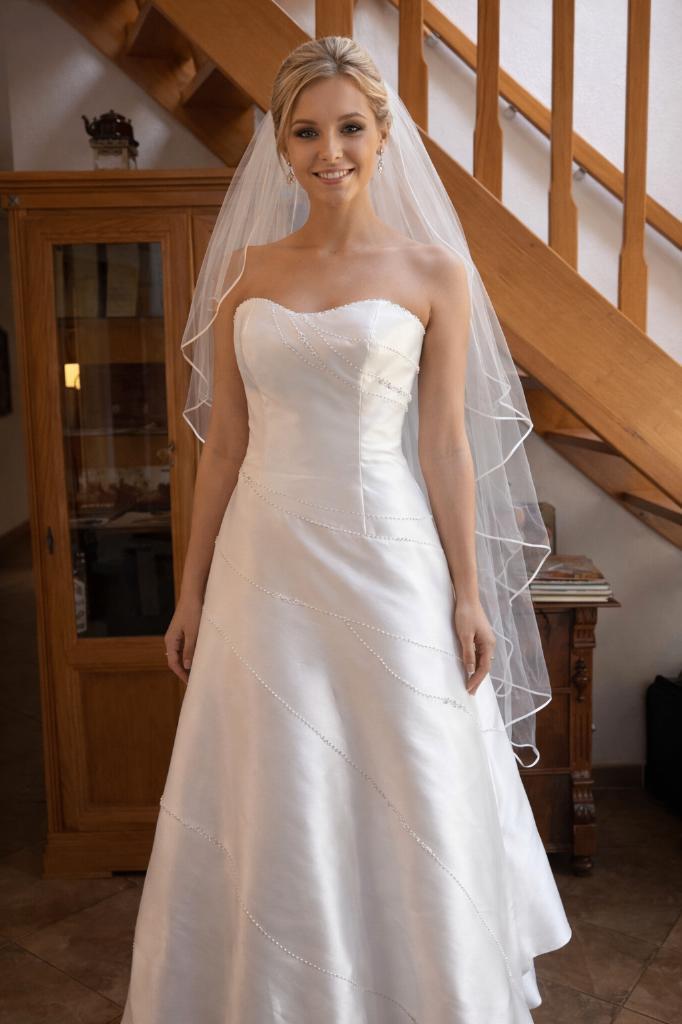 Prachtige trouwjurk Marylise – compleet set, Kleding | Dames, Trouwkleding en Trouwaccessoires, Zo goed als nieuw, Trouwjurk, Wit