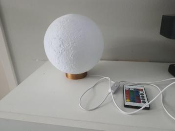 mooie nieuwe maan lamp kan veranderen in kleur beschikbaar voor biedingen