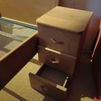 Ouderenbed eiken met eiken  nachtkastje, Huis en Inrichting, Slaapkamer | Nachtkastjes, Ophalen, Overige materialen, 70 cm of meer