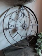 Aura Peeperkorn Stoere ijzeren wandklok - 60cm, Ophalen, Gebruikt, Analoog, Wandklok