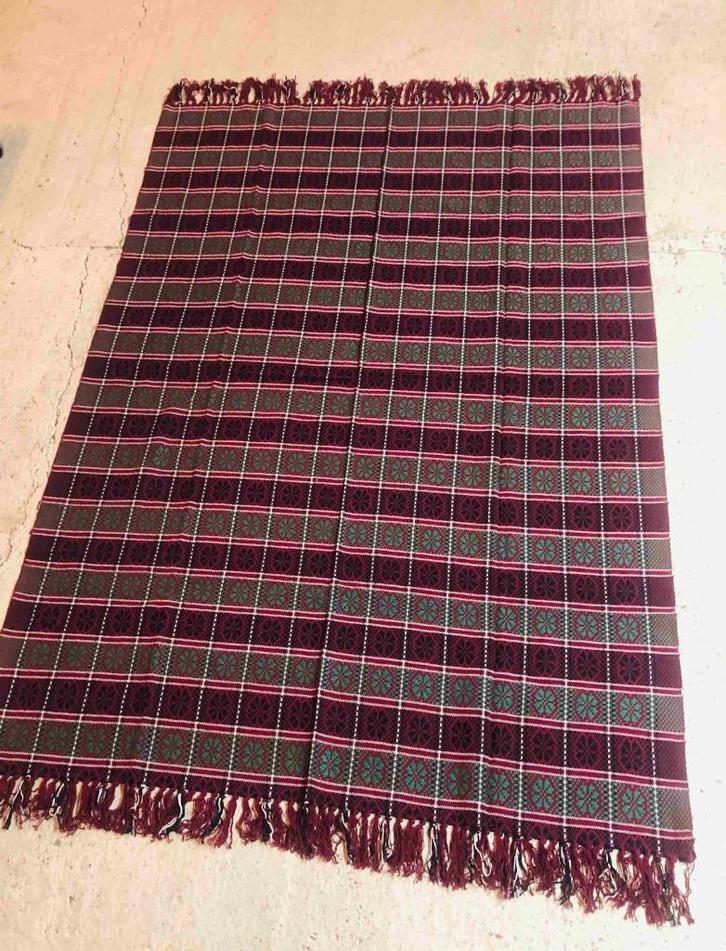 Prachtige vintage grand foulard 218 / 152, Huis en Inrichting, Woonaccessoires | Plaids en Woondekens, Ophalen of Verzenden