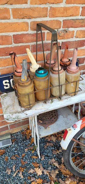 Oud olierekje met bussen jaren 1950 beschikbaar voor biedingen
