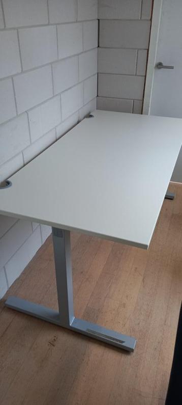 bureau 180x60 mooi buro voor thuis of op kantoor beschikbaar voor biedingen