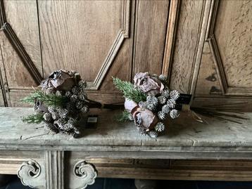 Nieuw Countryfield set van 2 boeketten kunstbloemen beschikbaar voor biedingen