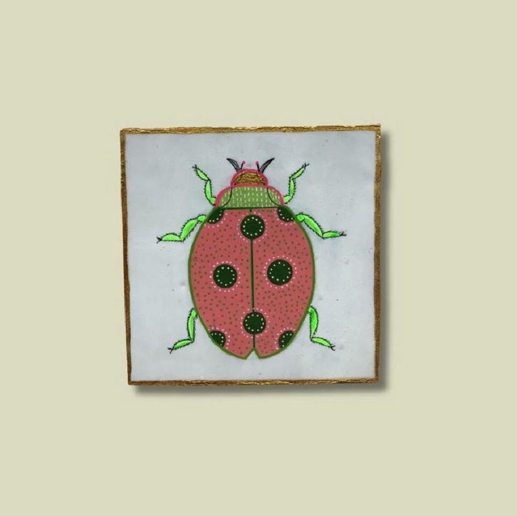 Handgemaakte decoratieve tegel - Lieveheersbeestje, Huis en Inrichting, Woonaccessoires | Wanddecoraties, Zo goed als nieuw, Ophalen of Verzenden