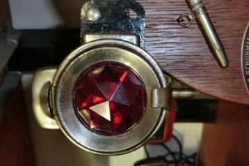 carbid achterlicht PenH beschikbaar voor biedingen