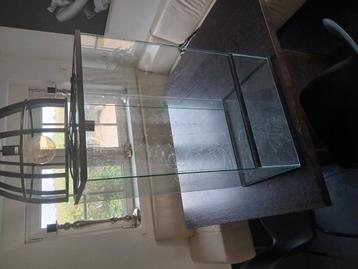 Mooi terrarium 50x40x80 beschikbaar voor biedingen
