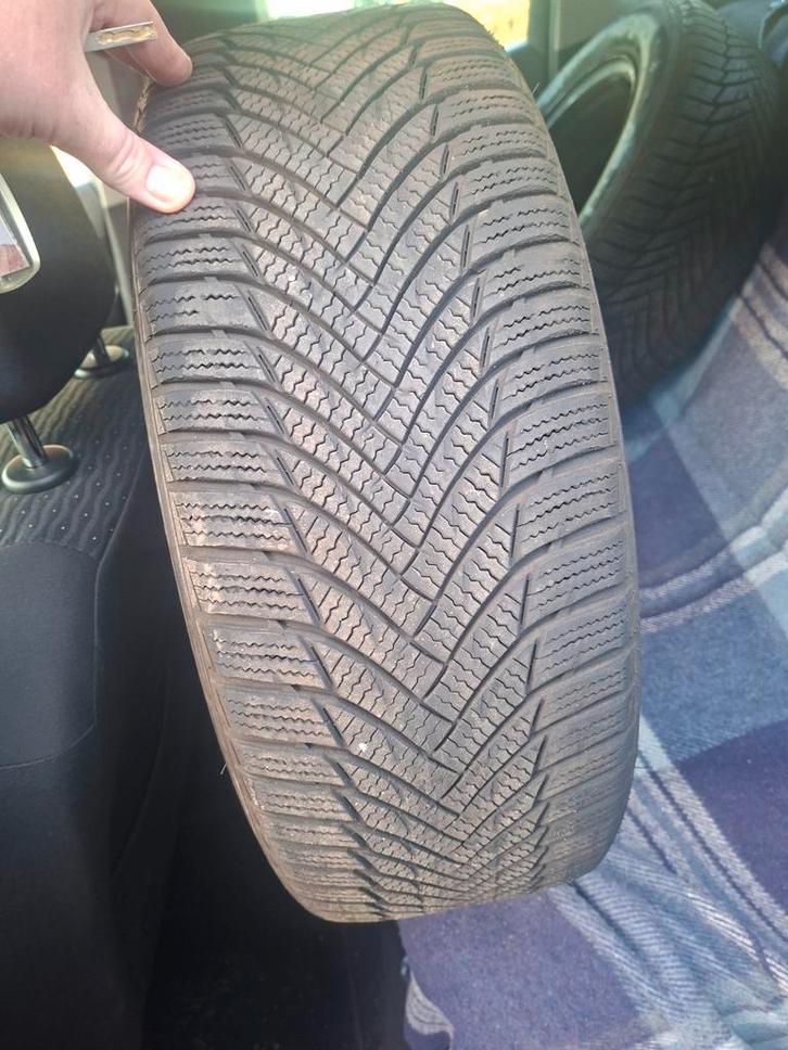 Winterbanden op velg 205/55 R16 onder opel meriva gezeten, Auto-onderdelen, Banden en Velgen, Banden en Velgen, Winterbanden, 16 inch