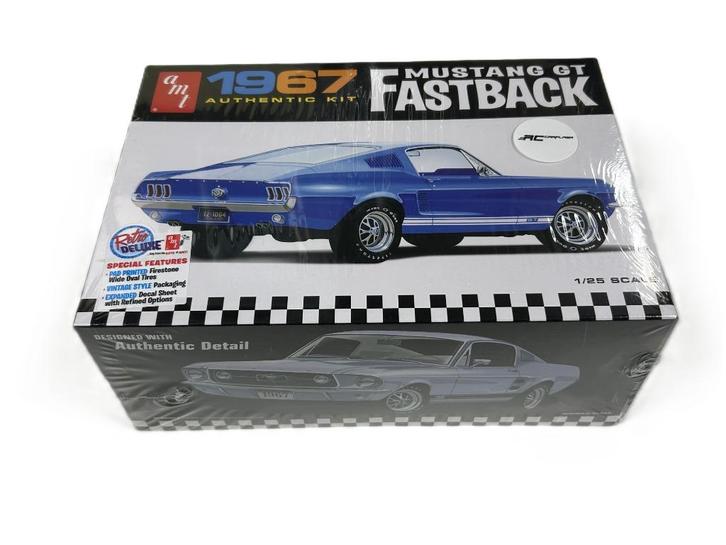 AMT 1967 Ford Mustang GT Fastback AMT-1241, Hobby en Vrije tijd, Modelbouw | Auto's en Voertuigen, Nieuw, Auto, Groter dan 1:32