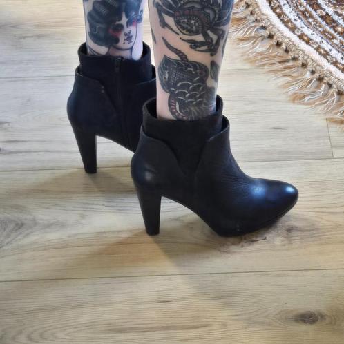 Anisa laarzen 40 41 yk2, Kleding | Dames, Schoenen, Zo goed als nieuw, Hoge laarzen, Bruin, Verzenden