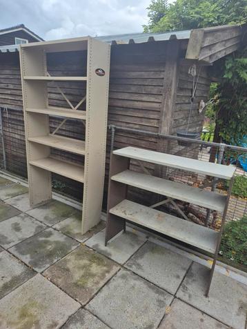 2 Legbordstellingen, 102 breed en 32 cm diep beschikbaar voor biedingen