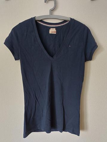4 mooie t-shirts maat L van Tommy Hilfiger  beschikbaar voor biedingen