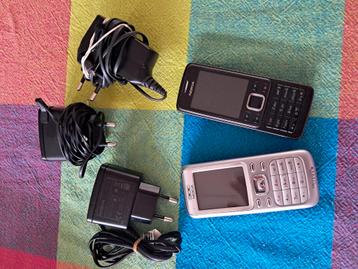 2 x vintage nokia telefoon beschikbaar voor biedingen