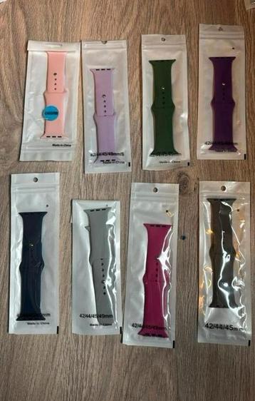 Apple Watch 42/44/45/49mm 8x  bandjes beschikbaar voor biedingen