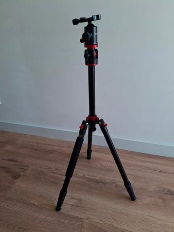 Camera statief  beschikbaar voor biedingen