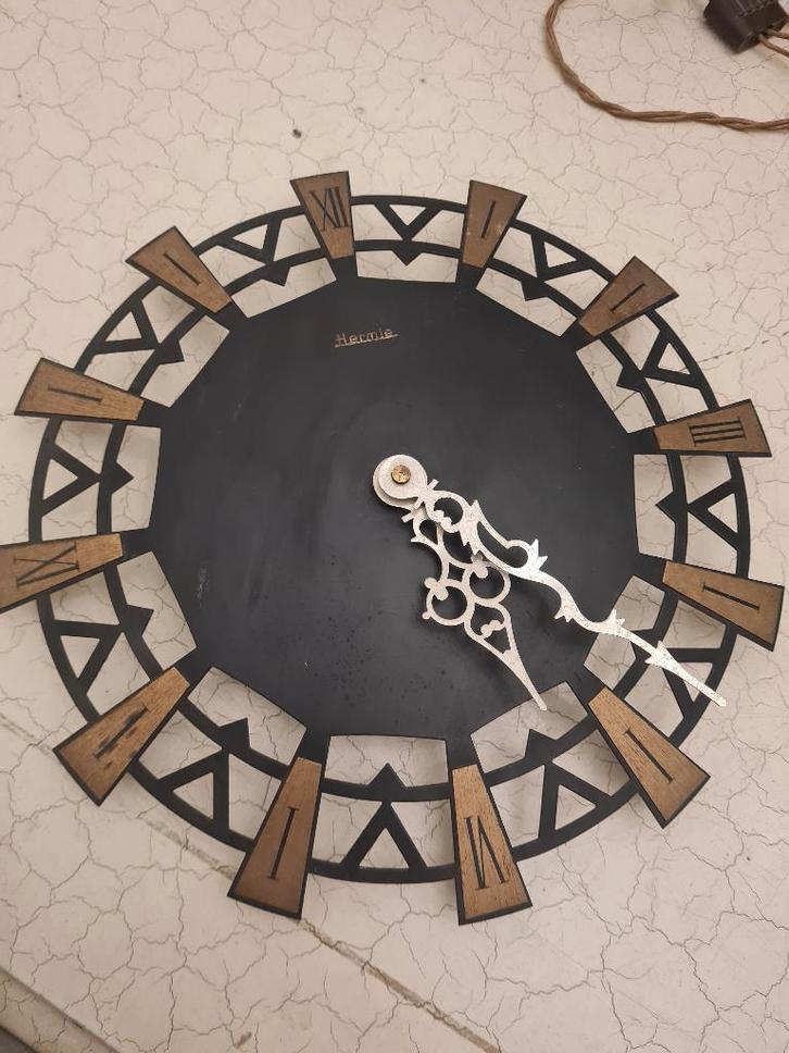 Vintage Hermle wandklok, Huis en Inrichting, Woonaccessoires | Klokken, Zo goed als nieuw, Wandklok, Analoog, Ophalen of Verzenden