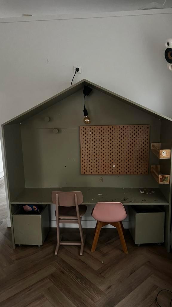 Supertof Speelhuisje Bureau op Maat, Huis en Inrichting, Bureaus, Gebruikt, Bureau, Met wielen, Ophalen of Verzenden