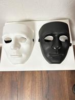 2 maskers, Ophalen of Verzenden, Zo goed als nieuw