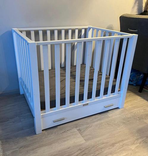 Bopita box met lade en matras en twee hoezen, Kinderen en Baby's, Boxen, Gebruikt, Vierkant, Lade, Ophalen