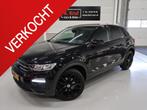 Volkswagen T-Roc 1.5 TSI Sport Triple Black Airco-ecc App co, Voorwielaandrijving, Stof, 4 cilinders, 150 pk