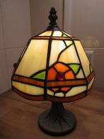 Tiffany tafellamp gezellig met oranje bloemen, Huis en Inrichting, Lampen | Tafellampen, Ophalen of Verzenden, Zo goed als nieuw