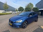 Volvo V40 2.0 D3 R-Design Automaat, Auto's, Gebruikt, 4 cilinders, Blauw, 1353 kg