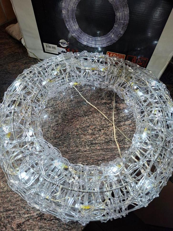 Kerstkrans met witte LED verlichting, Diversen, Kerst, Gebruikt, Ophalen