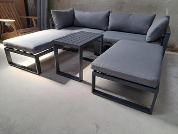 !!ACTIE!! Loungeset - inclusief tafel en 2 hockers. beschikbaar voor biedingen